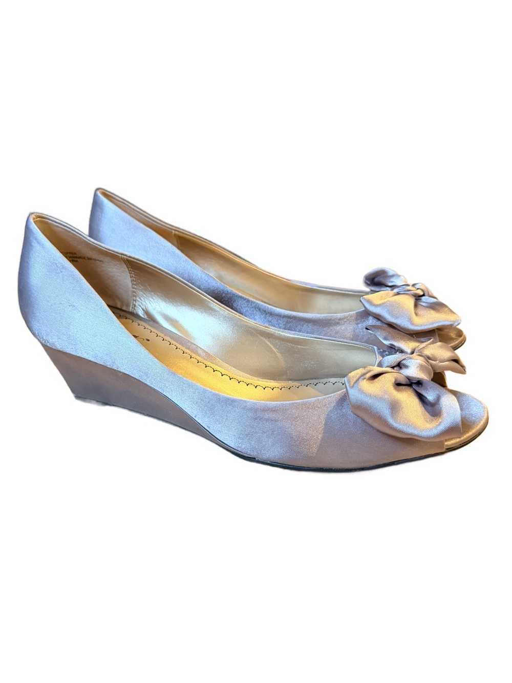 Vintage Nordstrom BP Platinum Satin Bow Wedge Pumps Size 11M Y2K Coquette Style